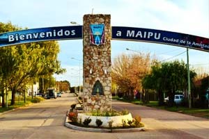 Se funda la localidad de Maipú